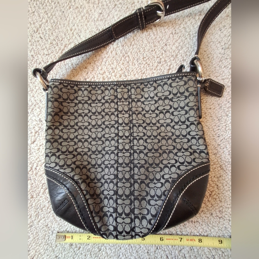 Stylish Black and Gray Shoulder Bag